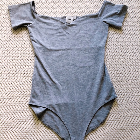 Gray bodysuit with heart neckline - Picture 1 of 4